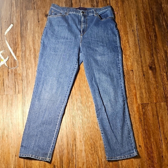 Womens Gloria Vanderbilt Amanda Fit Sky Blue Jeans Sz 14 - Picture 1 of 7